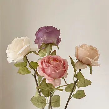 Dirbtinė rožių gėlė Pagrindinis miegamasis Vestuvių stalas Išskirtinis netikras rožių puošmena Puokštės rožinė