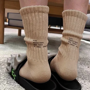 Vyrai Vintažinės megztos sportinės kojinės Kietos sutirštintos kojinės Laiškas Vidutinio vamzdžio kojinės Harajuku Japoniškas sportas