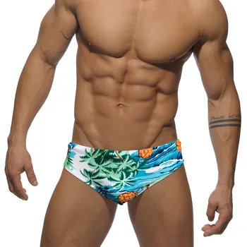 2023 Spausdinti maudymosi kostiumėlį Vyrai Nauji maudymosi kostiumėliai Vyriški seksualūs maudymosi kostiumėliai žemu juosmeniu Paplūdimio apranga Vyras Vasaros kvėpuojančios gėjų maudymosi trumpikės